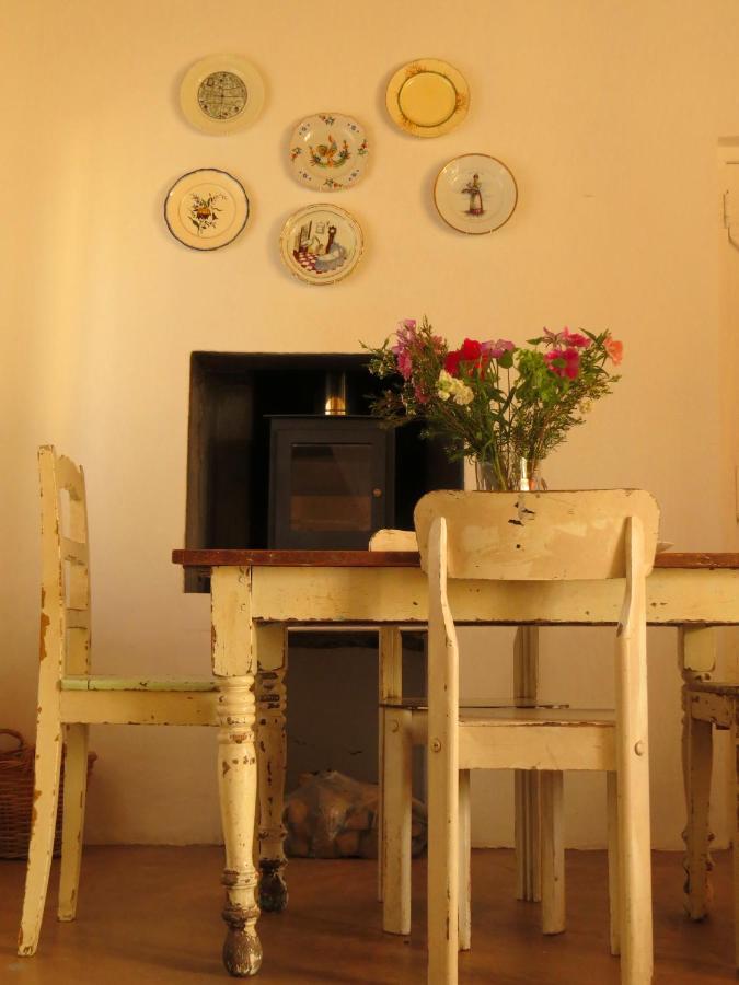 At 85 On Church Prince Albert Chambre photo