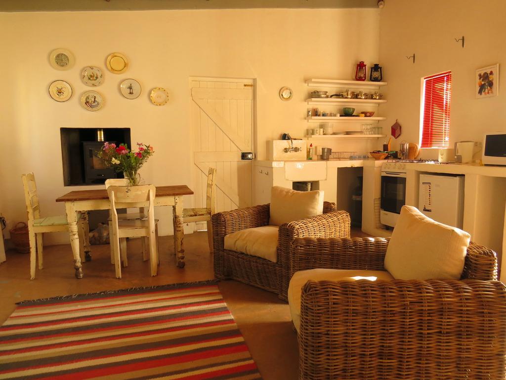 At 85 On Church Prince Albert Extérieur photo
